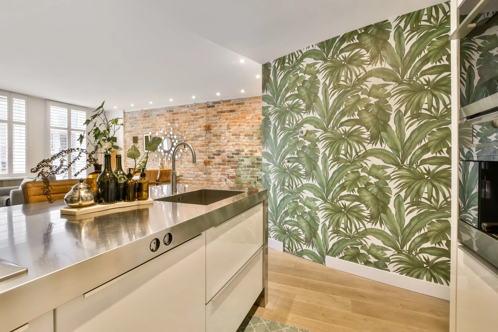 Corner well-equipped kitchen